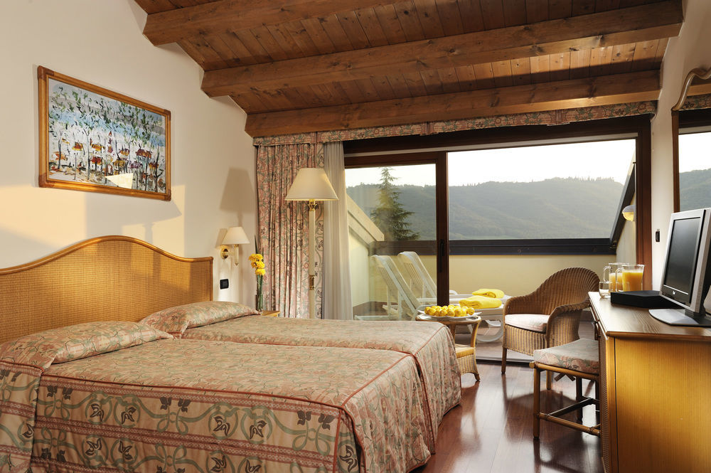 Poiano Garda Resort Hotel Costermano Værelse billede